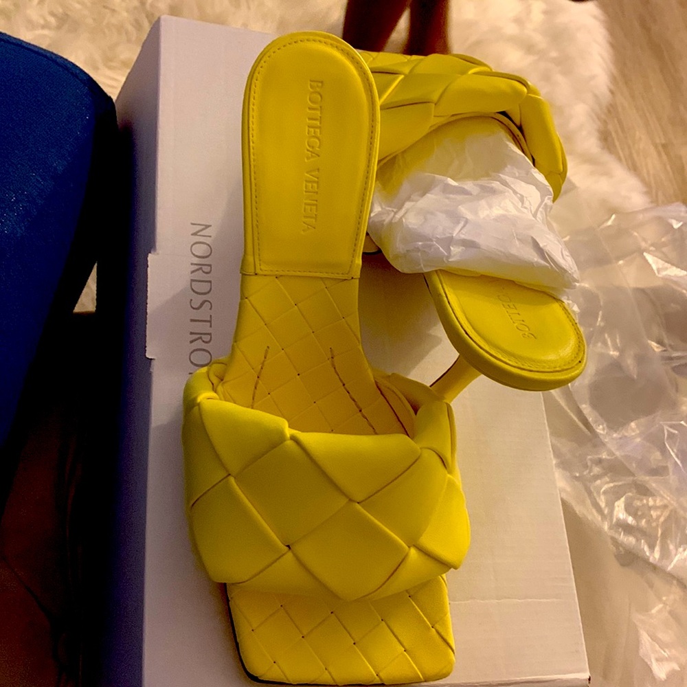 Brand new Authentic Bottega Venta heel  size 38 1/2